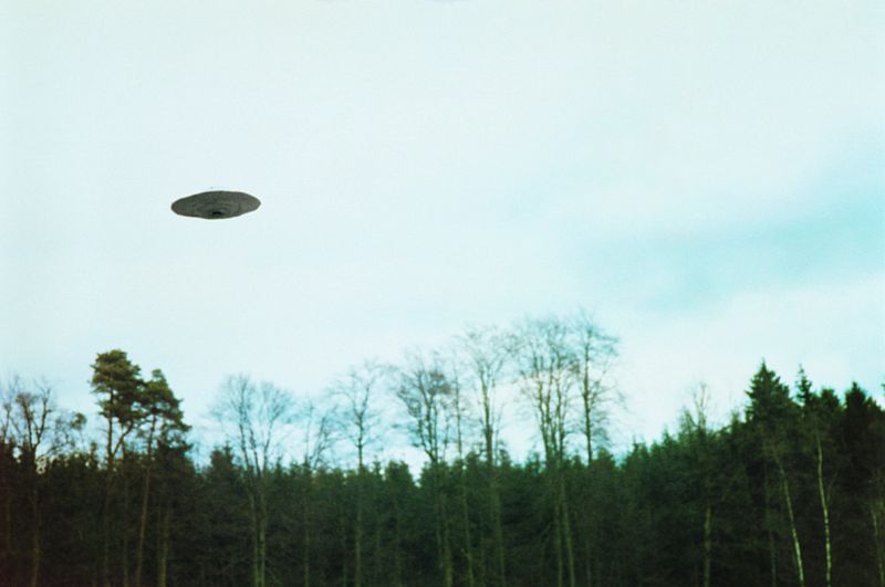 File:Semjase's Beamship-Image3.jpg